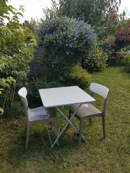 Appartement Petit logement sur jardin à Saint-Herblain Extérieur photo
